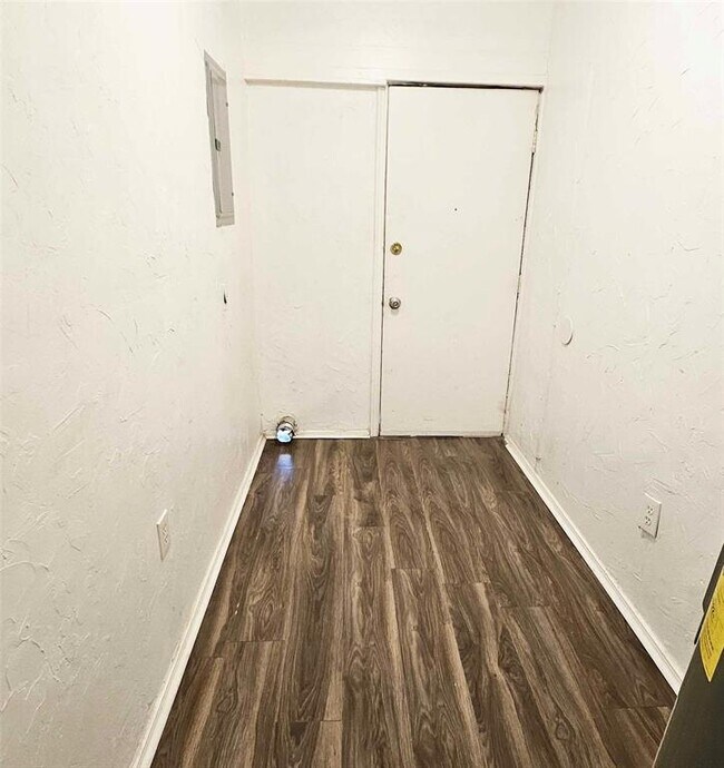 Building Photo - 1312 NW 12th St