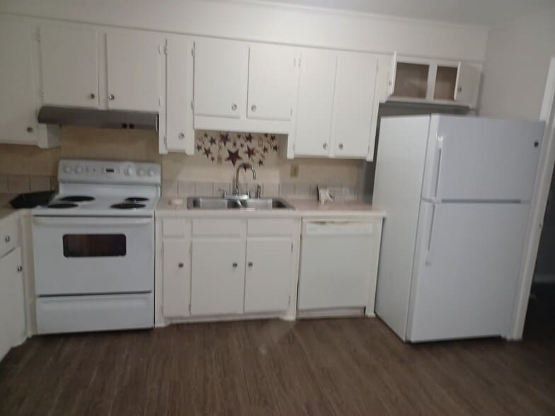Building Photo - 1440 Storie St