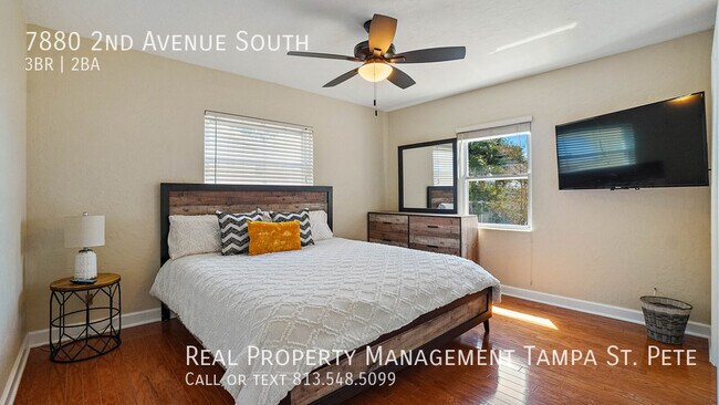 Building Photo - ***Beautiful St Pete Waterfront Home***