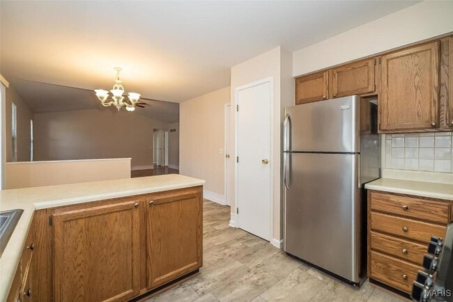 Building Photo - 2018 Creekpoint Dr