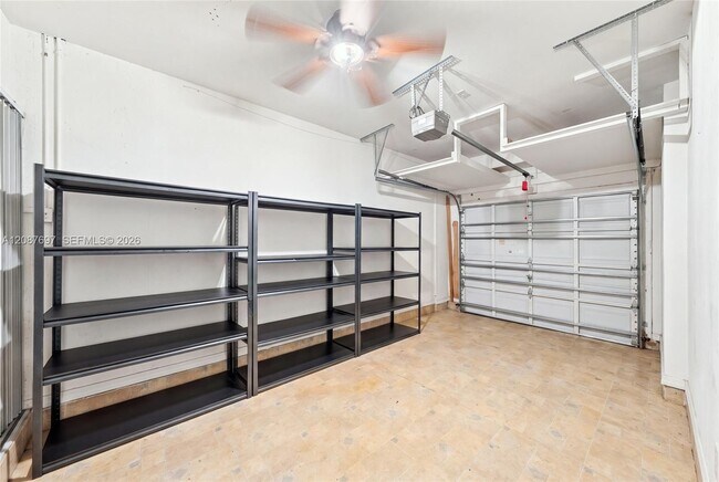 Building Photo - 889 SW 151 Pl