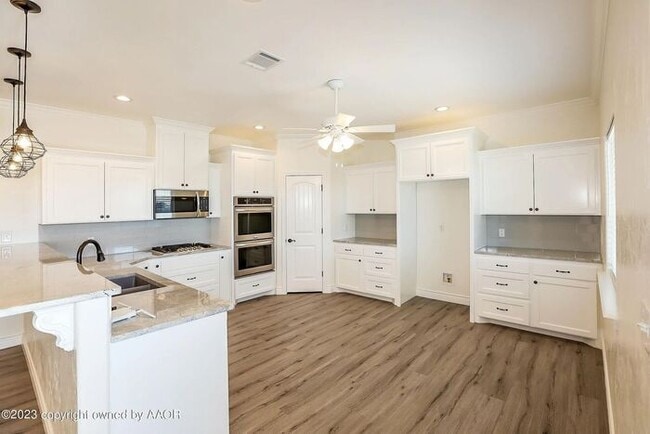 Building Photo - 18401 Bradley Ln