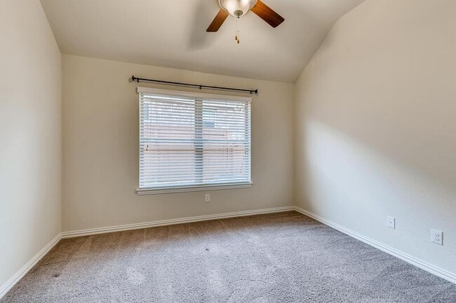 Building Photo - 13827 Quiet Fox Ln