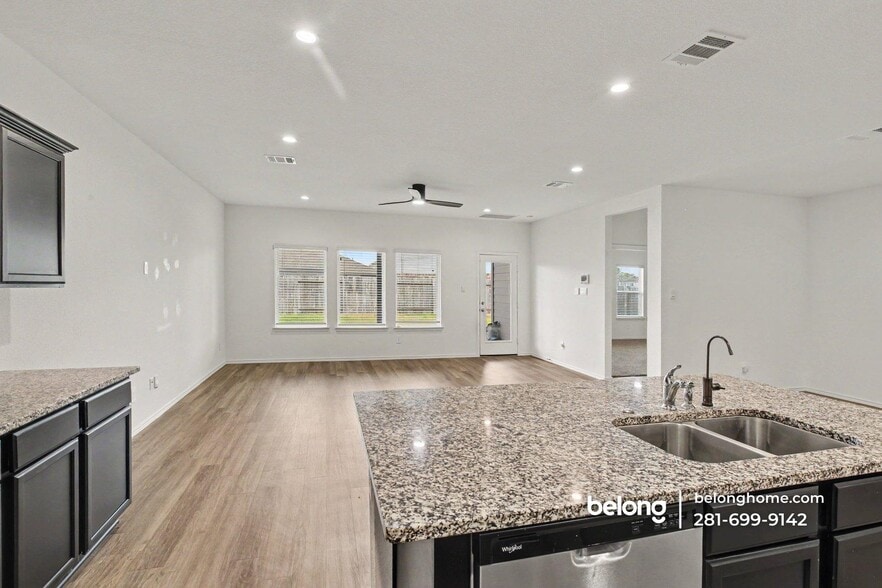 Building Photo - 21427 Hawthorne Pr Dr