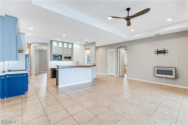 Building Photo - 2538 Ashbury Cir