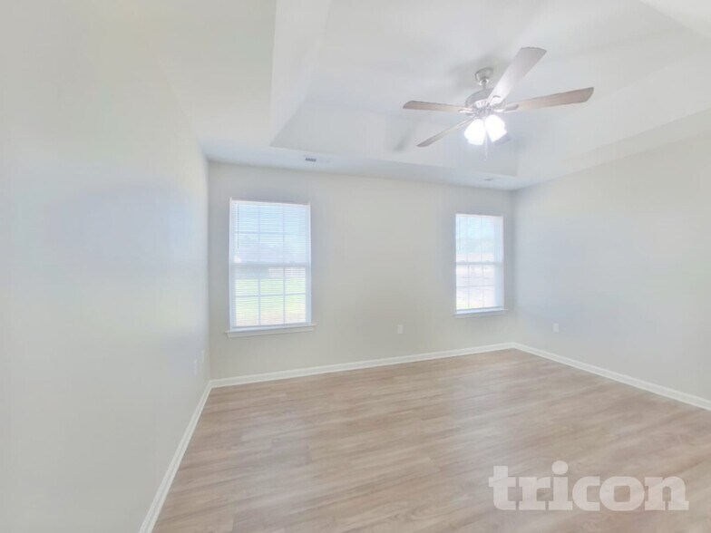 Building Photo - 1221 Grace Ct