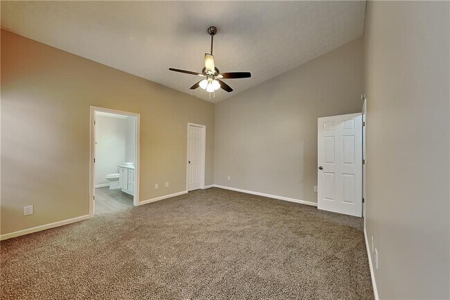 Building Photo - 405 Windsor Brook Ln SE