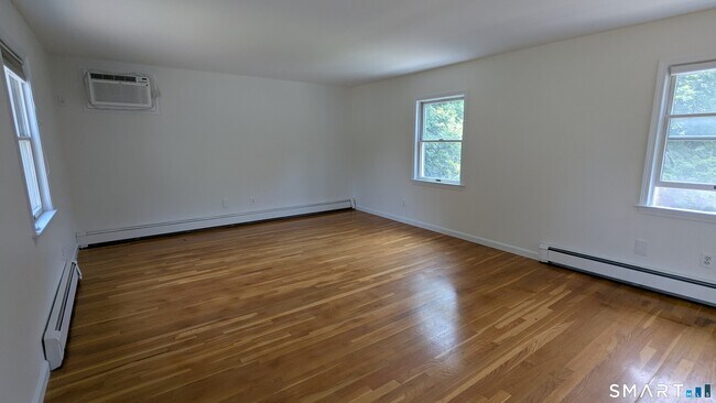Building Photo - 117 N Taylor Ave