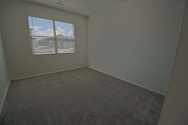 Building Photo - 2590 Camino Plata Loop NE