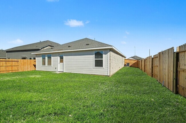 Building Photo - 6315 Linden Leaf Dr