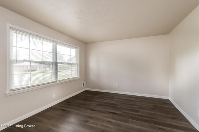 Building Photo - 5309 Pyrus Ln