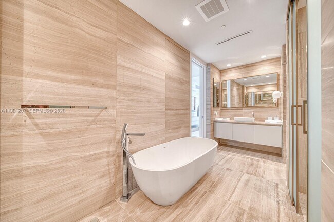 Building Photo - 5775 Collins Ave