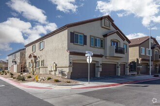 Building Photo - Three bedroom unit in newer gated communit...