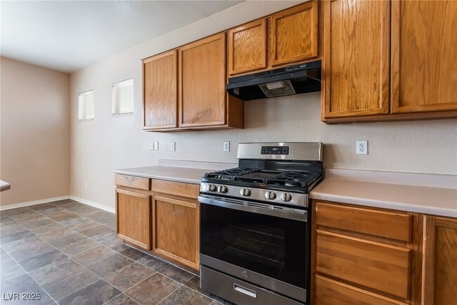 Building Photo - 3412 Lonesome Drum St