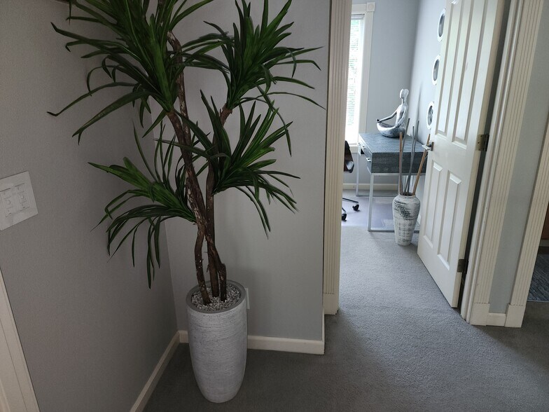 Building Photo - 13518 SW Hillshire Dr