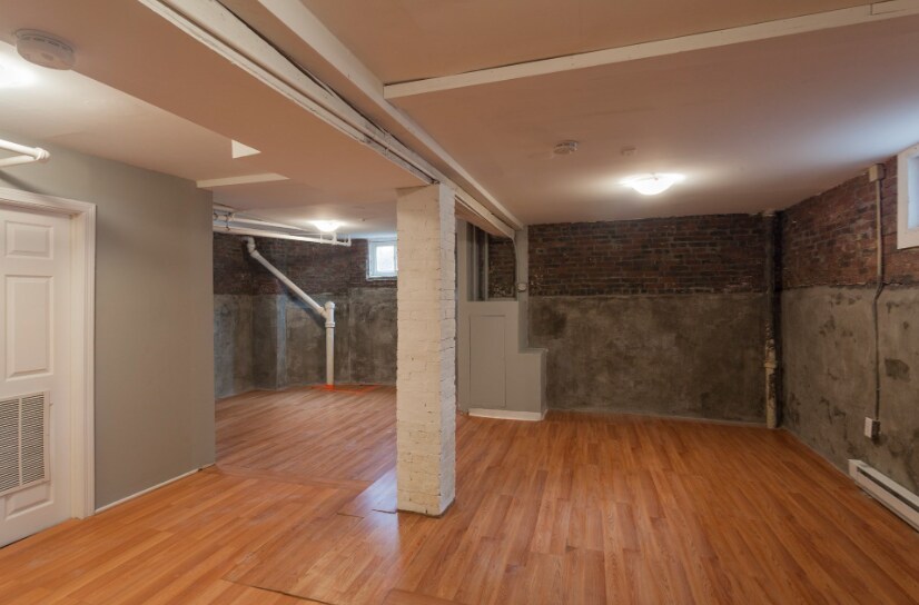 Building Photo - 38 Cherry St