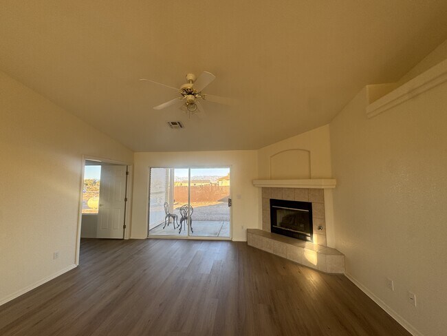 Building Photo - 7751 Larkspur Dr