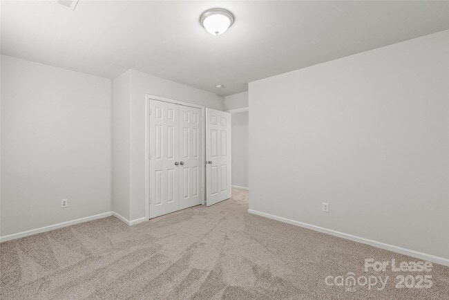 Building Photo - 8818 Sharonbrook Dr