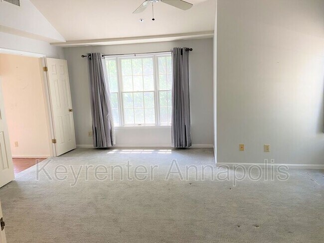 Building Photo - 2711 Summerview Way