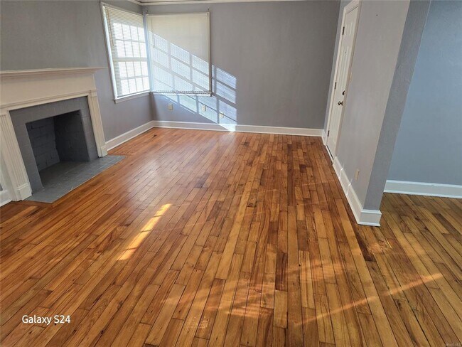 Building Photo - 3763 Narrow Lane Rd