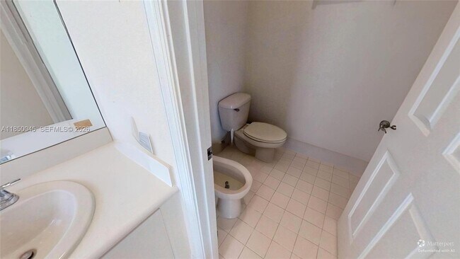 Building Photo - 1420 SE 26th Ave