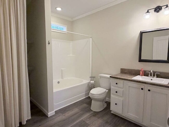 Building Photo - Immaculate Newer 3BR/2BA Brevard Home with Open Layout – Pet-Friendly