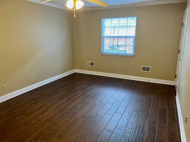 Building Photo - 2309 Adams Ave