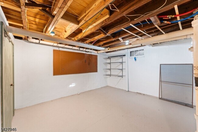 Building Photo - 57 Pomander Walk