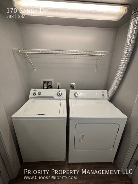 Building Photo - 170 Sandy Ln