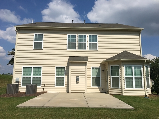 Building Photo - 15105 Carlow Hills Pl