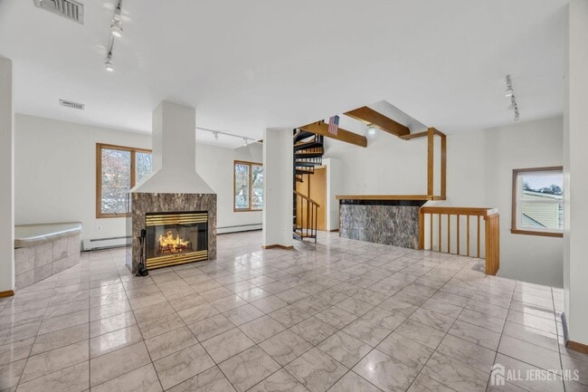 Building Photo - 128 E Colfax Ave