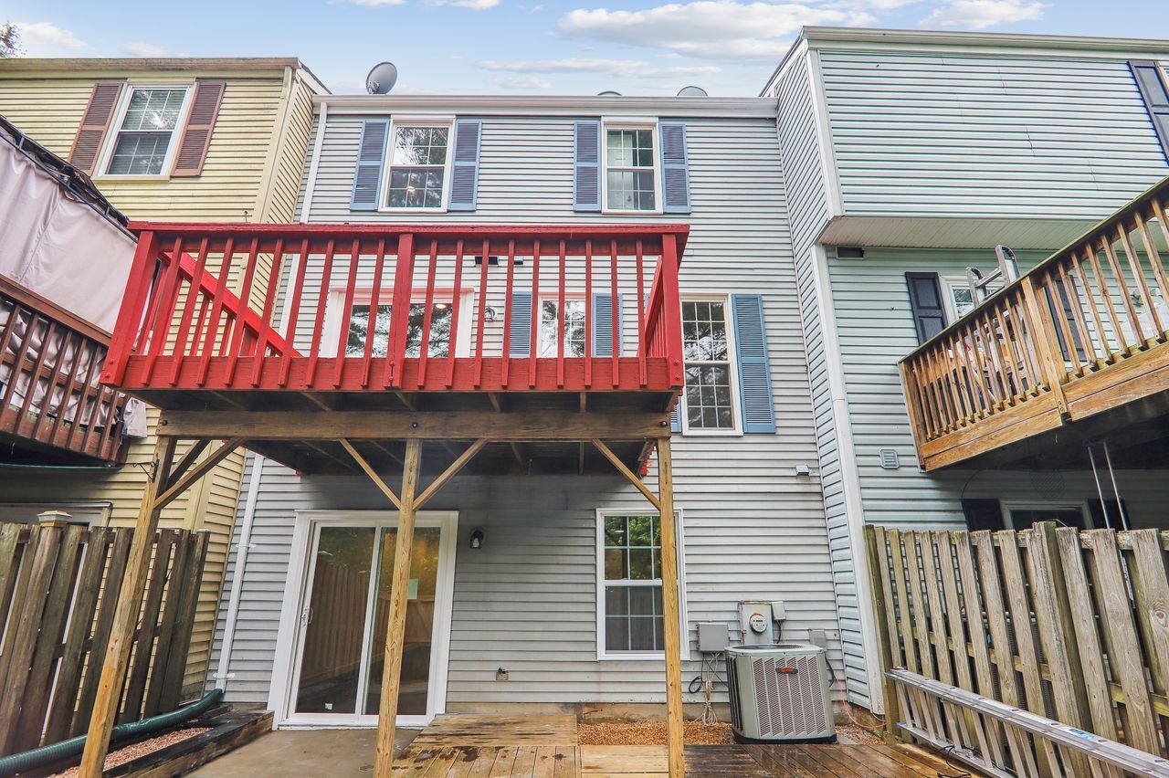 Building Photo - 18257 Smoke House Ct