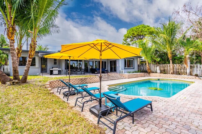 Building Photo - 1712 NE 18th Ave