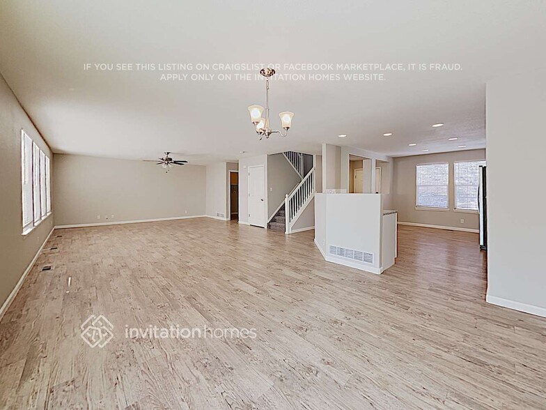 Building Photo - 11162 Fillmore Way