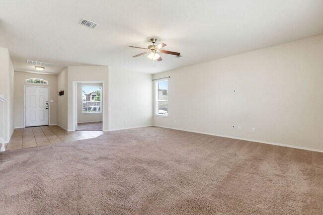 Building Photo - 4 bedroom home located in Yowell Ranch