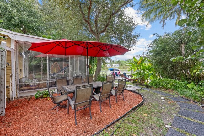 Building Photo - 303 Lang Rd