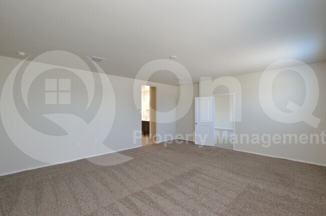 Building Photo - 4632 W Ginger Ave