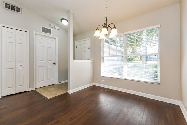 Building Photo - 15443 Margaux Dr