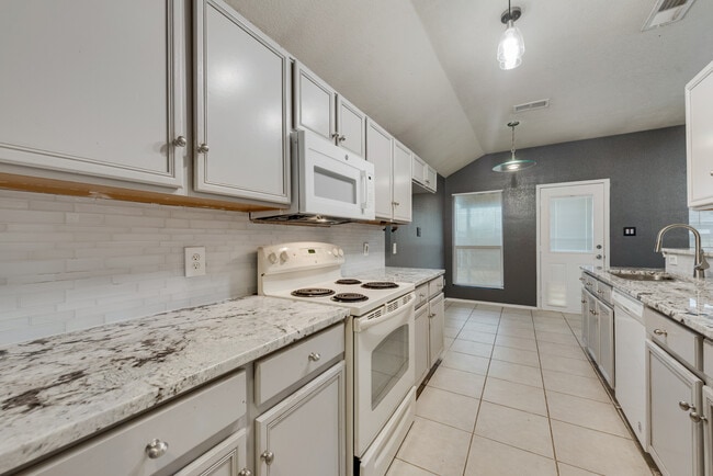 Building Photo - 116 Kensington Ct