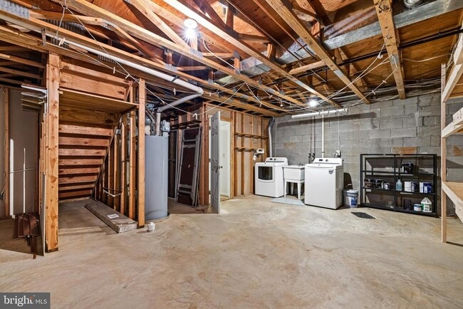 Building Photo - 3 Iron Mill Garth