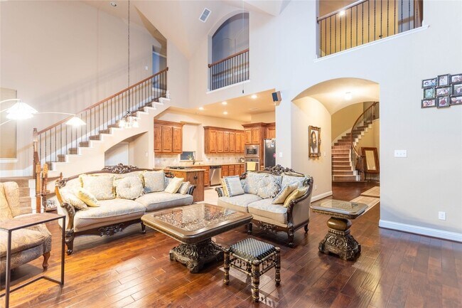 Building Photo - 6425 Academy Ln