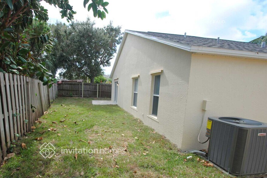 Building Photo - 989 Bimini Ave