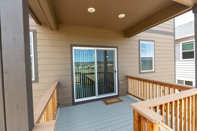Building Photo - 15898 Little Bluestem Rd