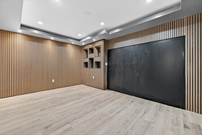 Building Photo - 15775 N Miami Ave