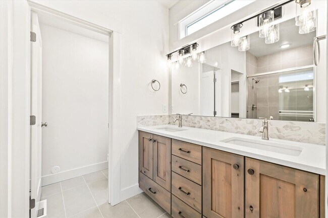 Building Photo - 3+3 Luxury Home in Eagle’s Prestigious Bellemeade Community