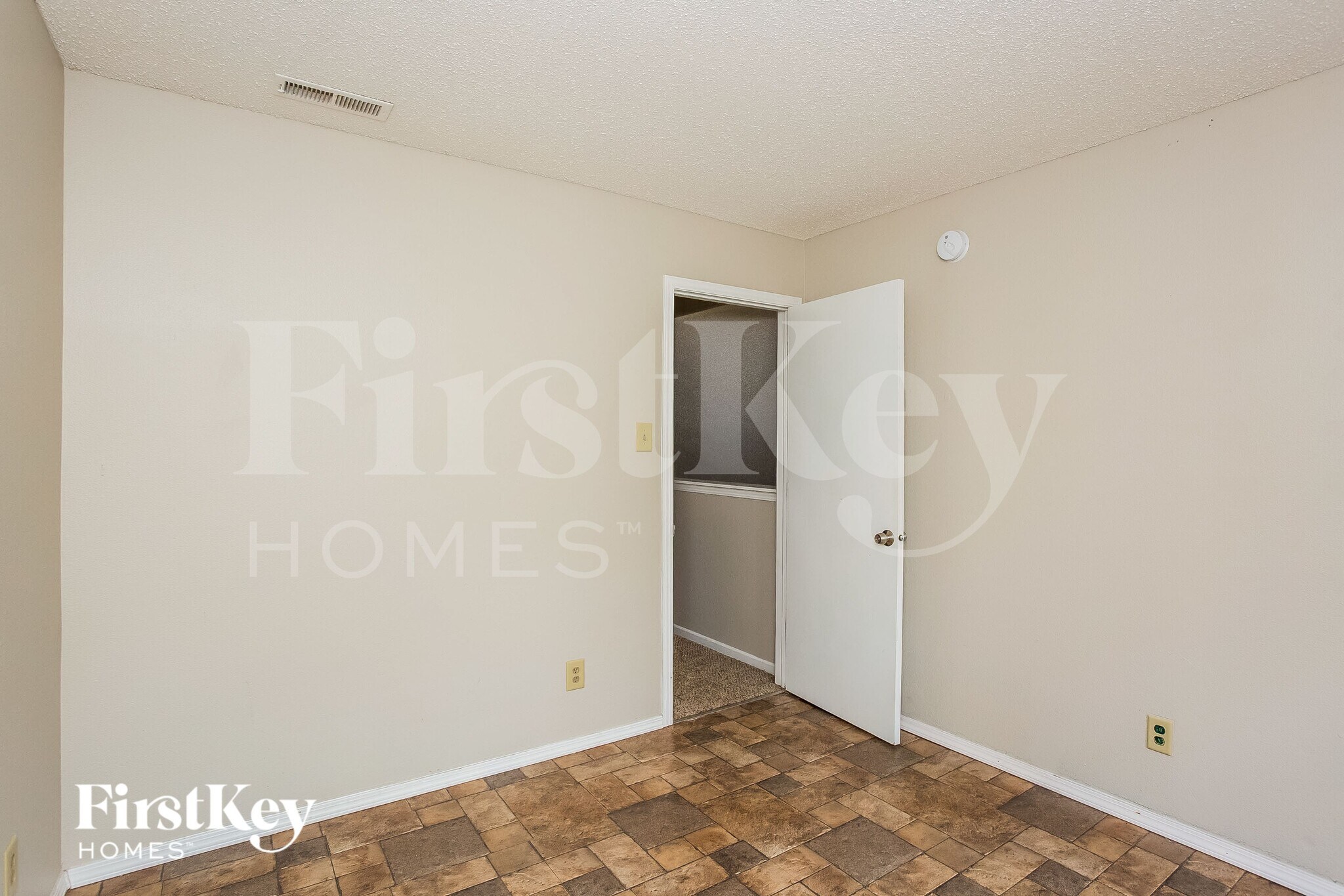 Building Photo - 12205 Lindley Dr