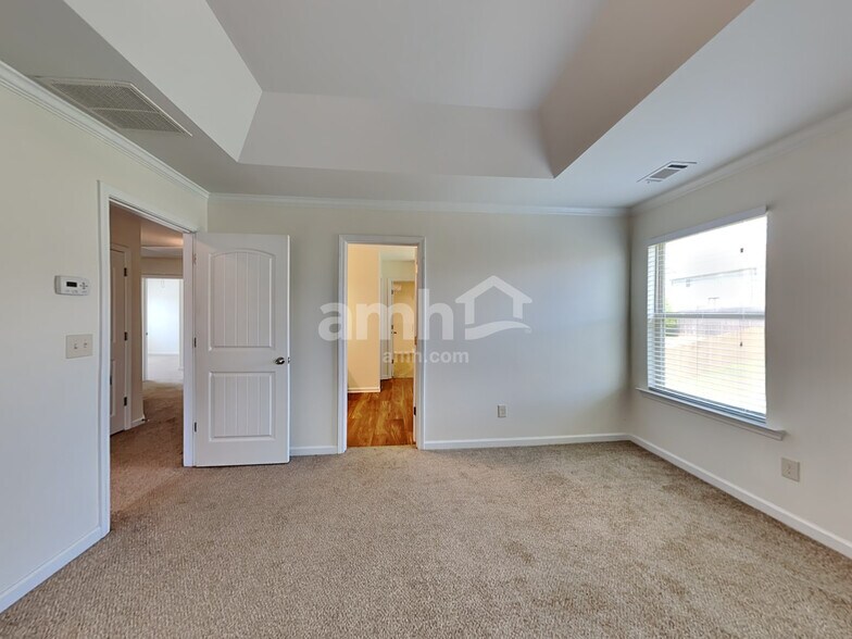 Building Photo - 2145 Villa Spring Ct