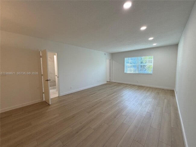 Building Photo - 2426 SE 17th St