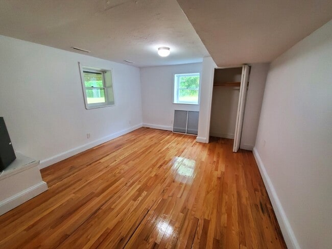 Building Photo - 77 Pleasant St