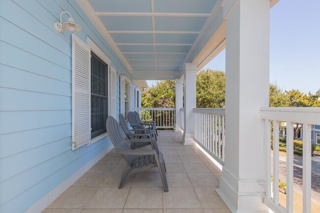 Building Photo - 313 S Forest Dune Dr